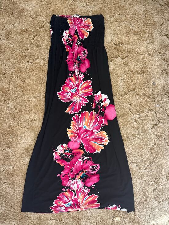 Charming Charlie Dresses & Skirts - Charming Charlie Black Floral Strapless Maxi Dress Smocked Size Medium